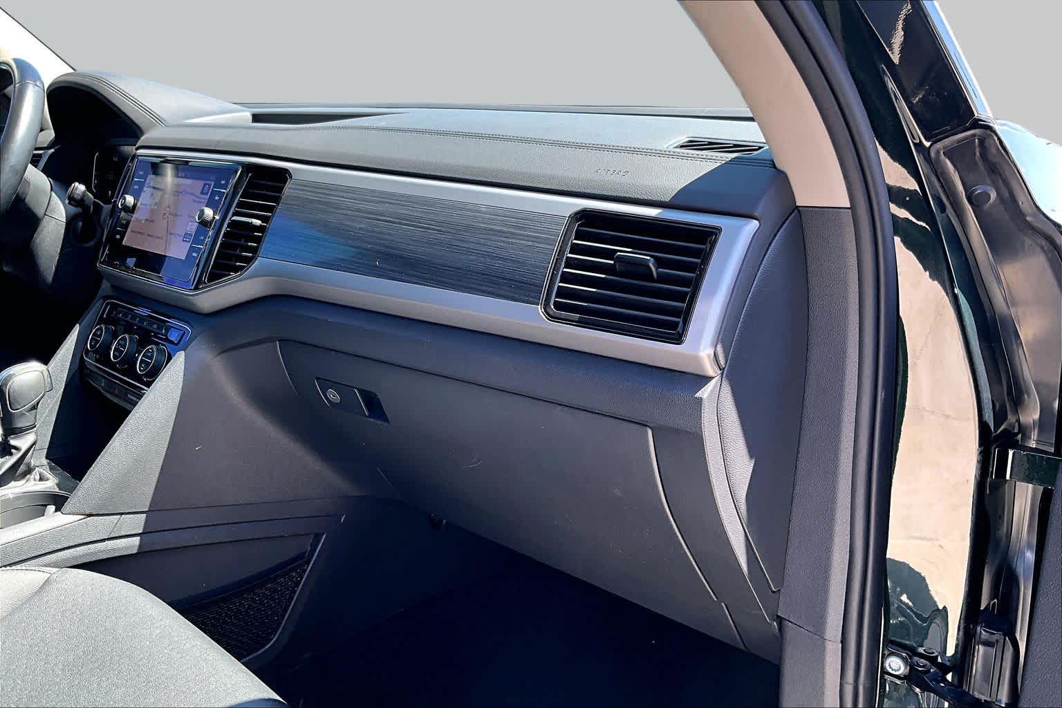 2021 Volkswagen Atlas 3.6L V6 SEL Racing Green at Group 1 Toyota Southwest