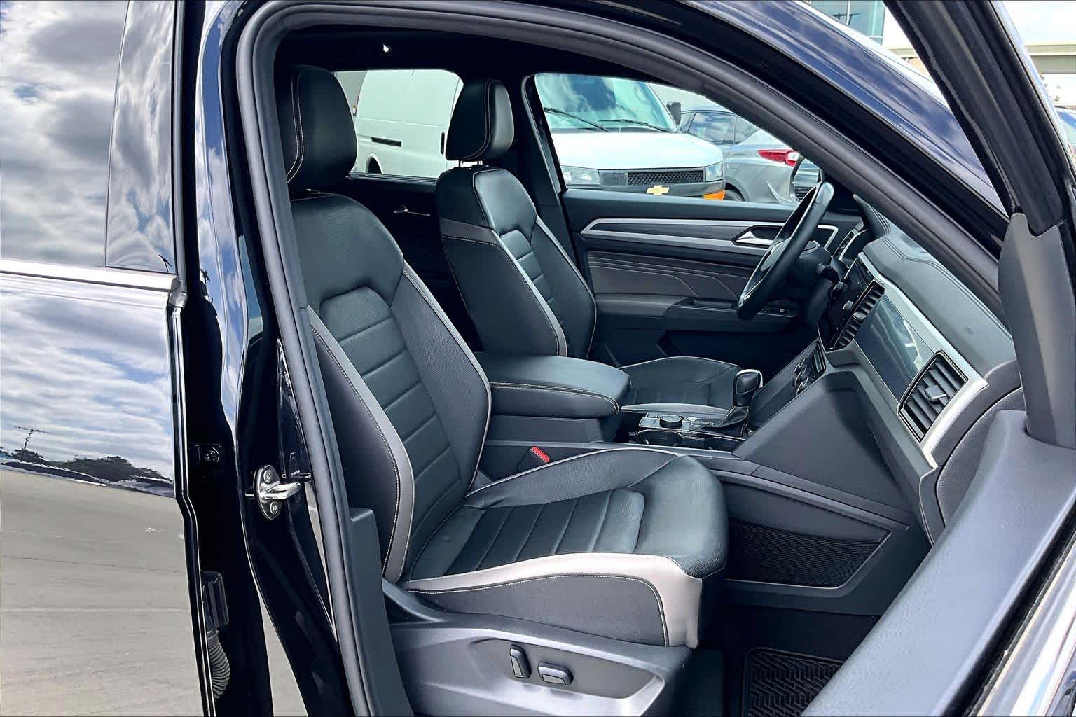 2023 Volkswagen Atlas Cross Sport 3.6L V6 SEL Premium R-Line Deep Black Pearl at HGreg Houston