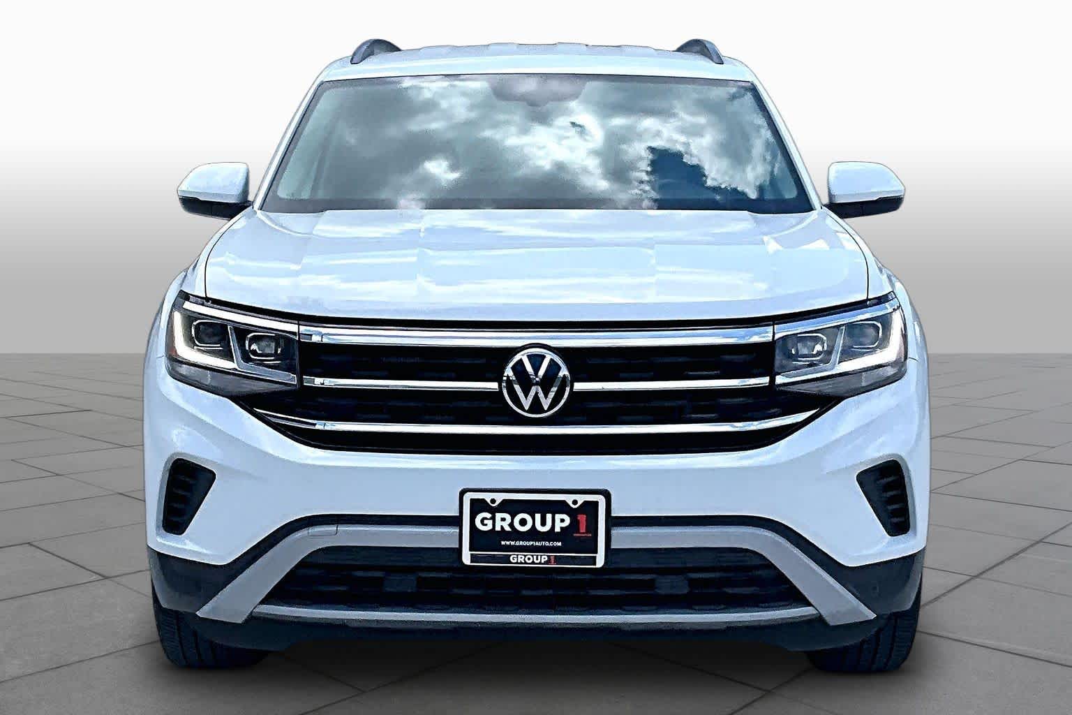 2023 Volkswagen Atlas 2.0T SE w/Technology Pure White at AutoNation Toyota Gulf Fwy