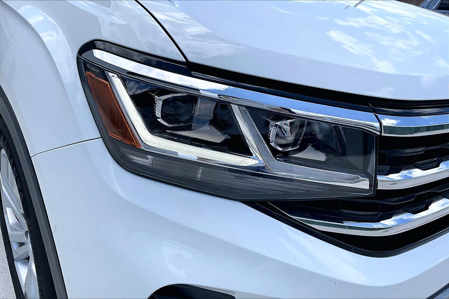 2023 Volkswagen Atlas 2.0T SE w/Technology Pure White at AutoNation Toyota Gulf Fwy