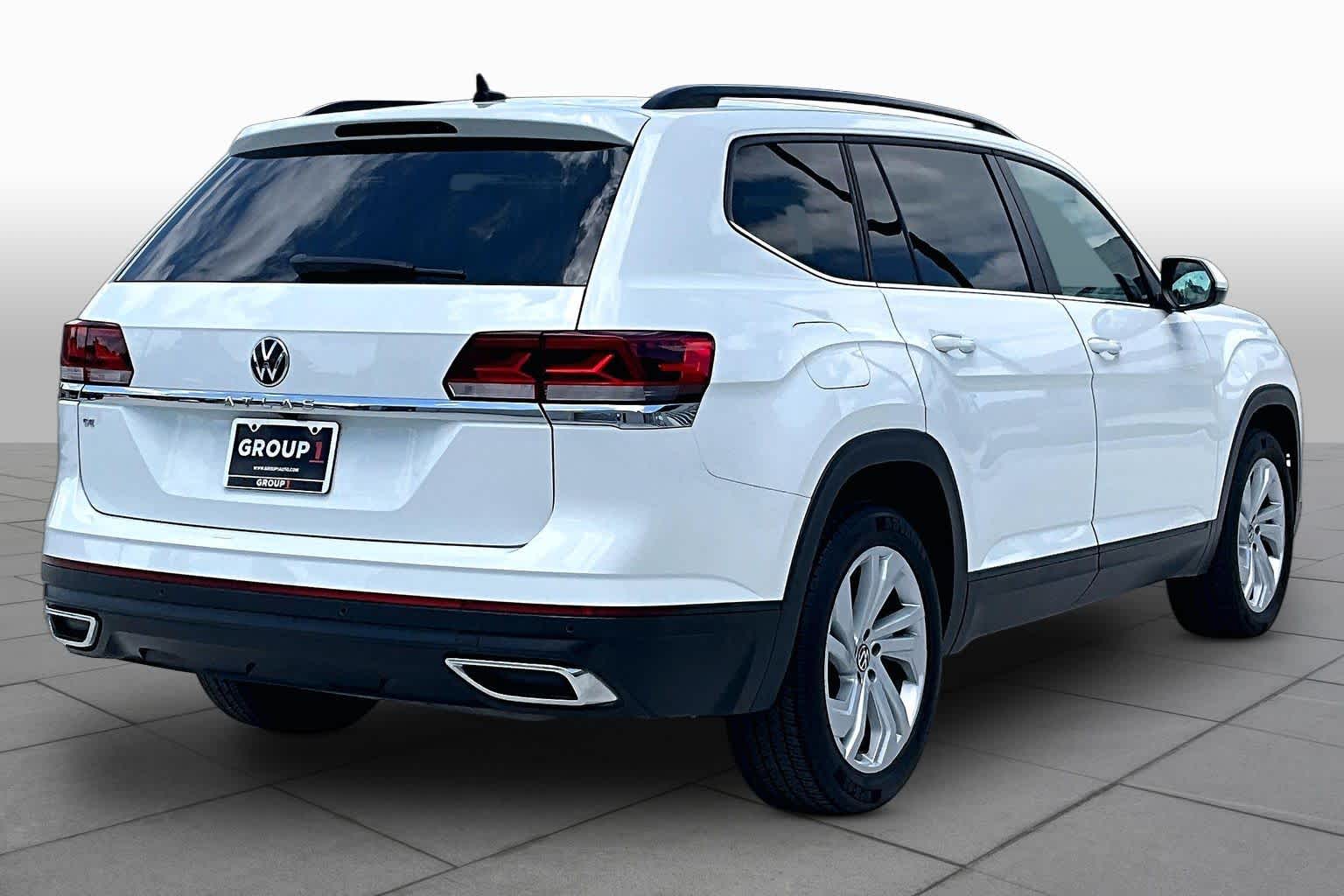2023 Volkswagen Atlas 2.0T SE w/Technology Pure White at AutoNation Toyota Gulf Fwy