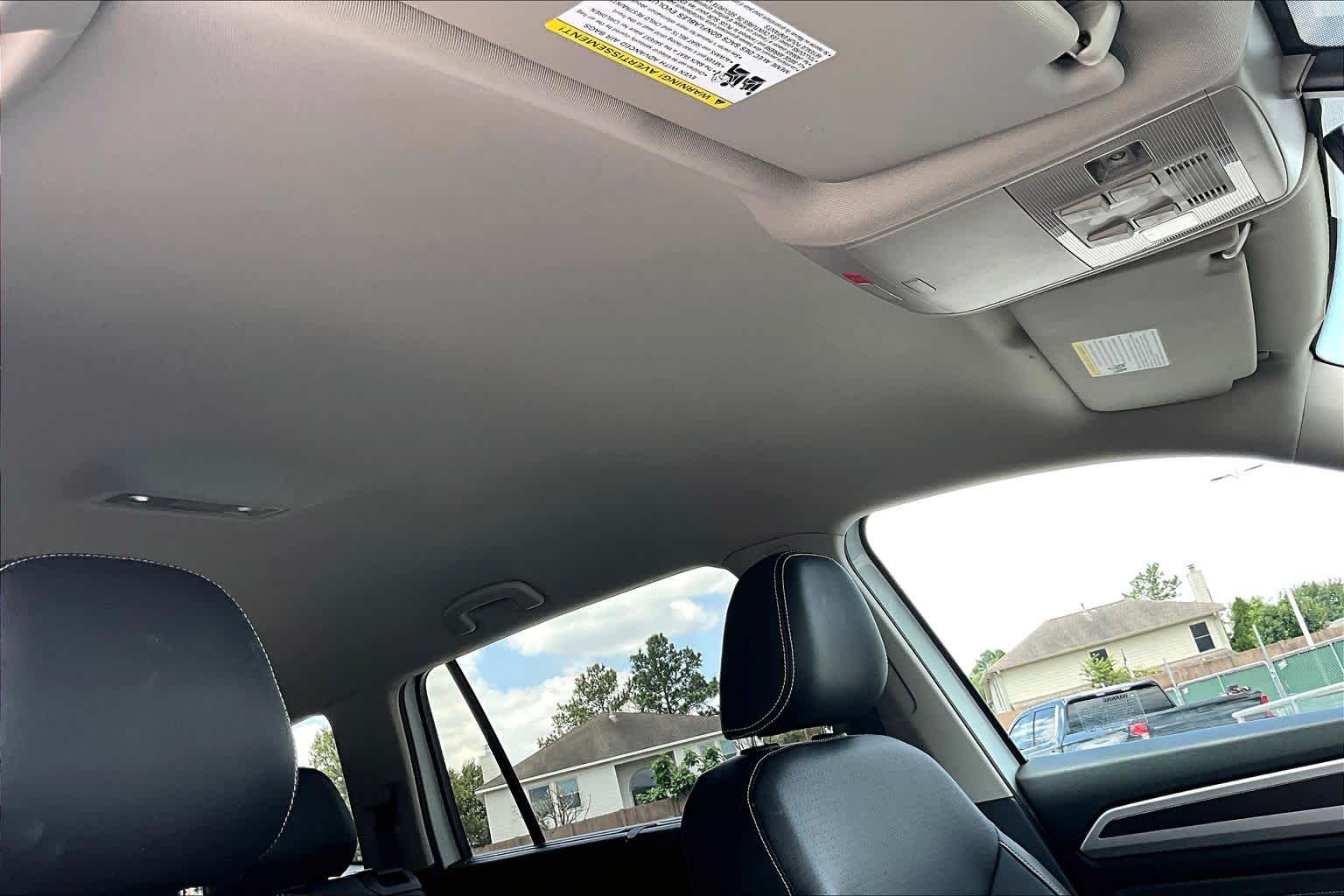 2023 Volkswagen Atlas 2.0T SE w/Technology Pure White at AutoNation Toyota Gulf Fwy