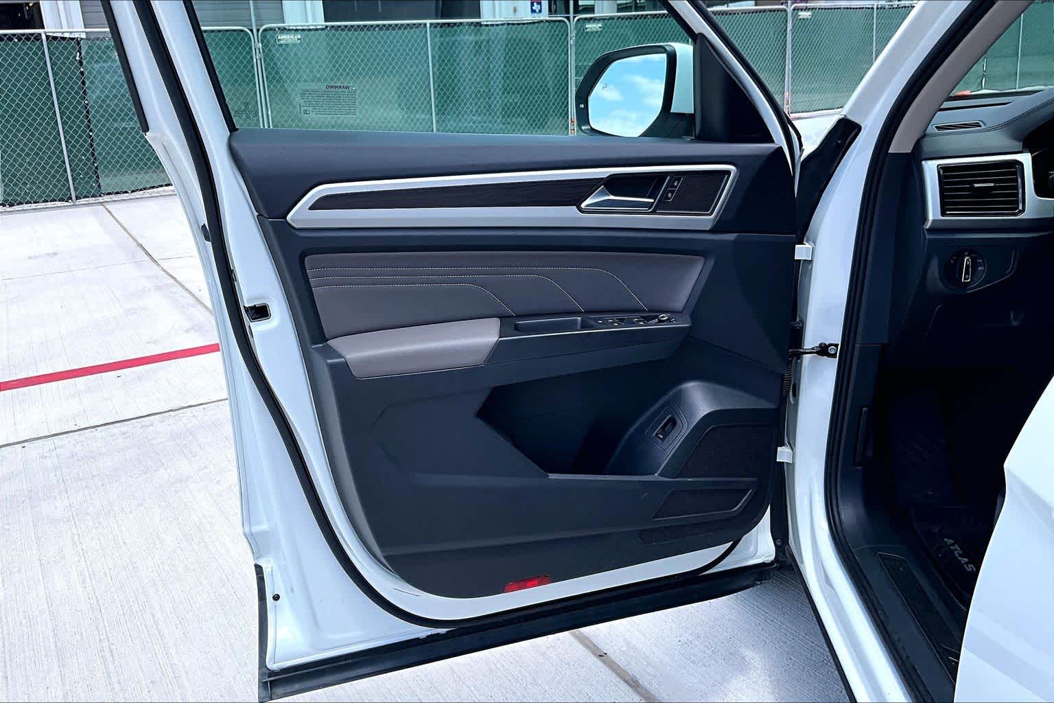 2023 Volkswagen Atlas 2.0T SE w/Technology Pure White at AutoNation Toyota Gulf Fwy