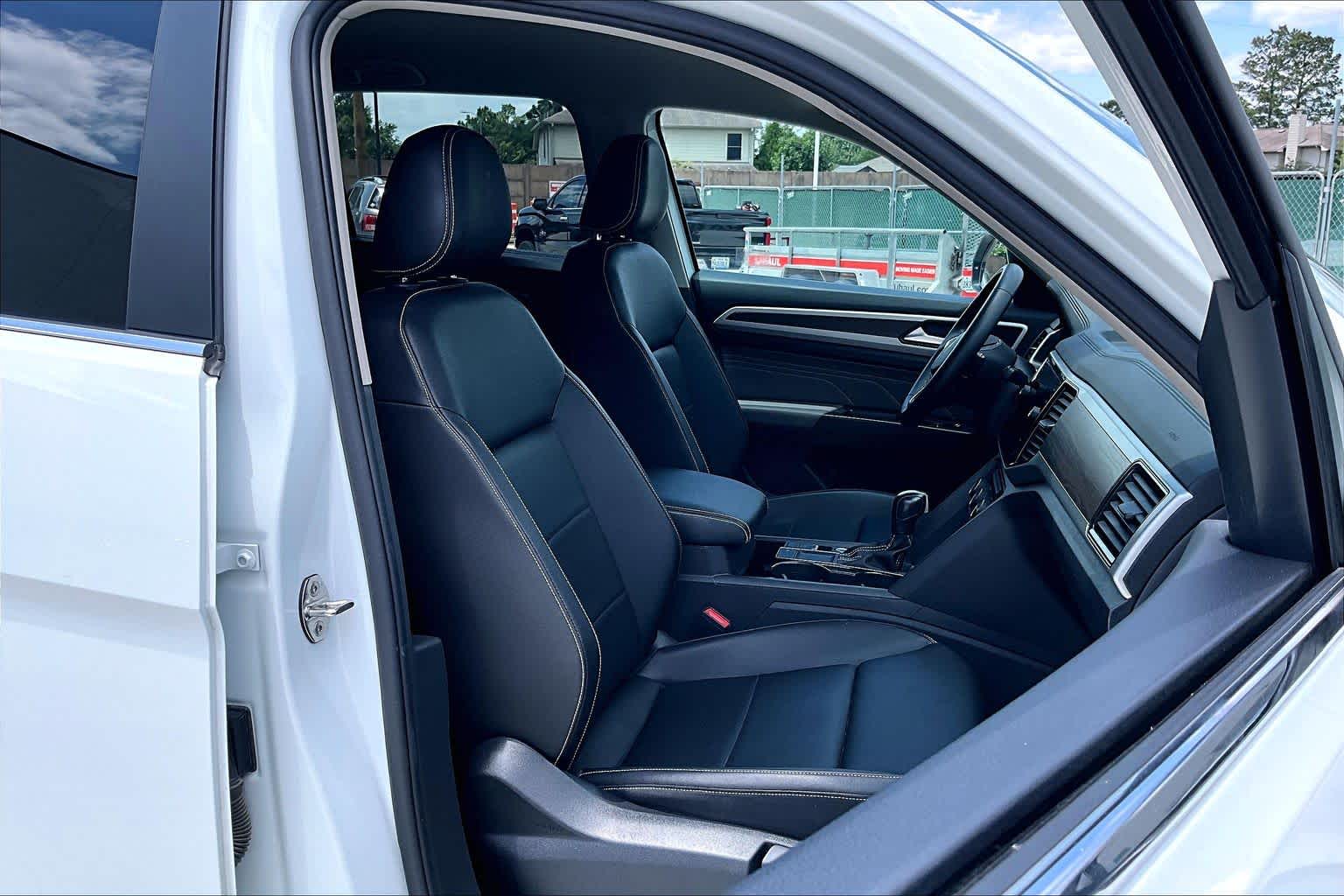 2023 Volkswagen Atlas 2.0T SE w/Technology Pure White at AutoNation Toyota Gulf Fwy