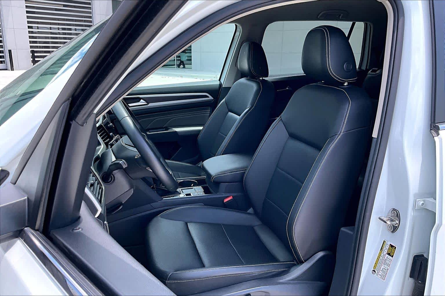 2023 Volkswagen Atlas 2.0T SE w/Technology Pure White at AutoNation Toyota Gulf Fwy