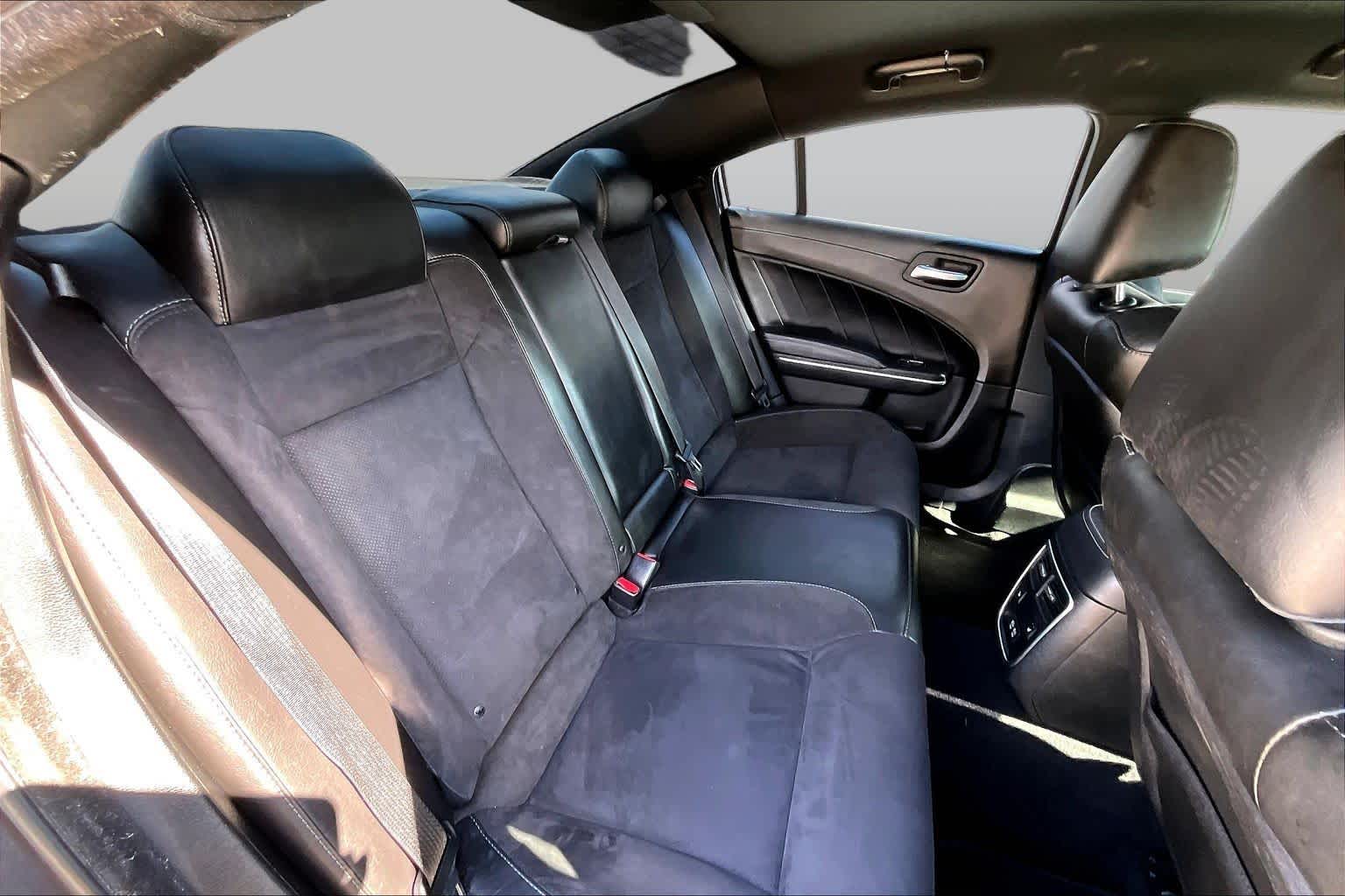 2019 Dodge Charger photo 19 of 33