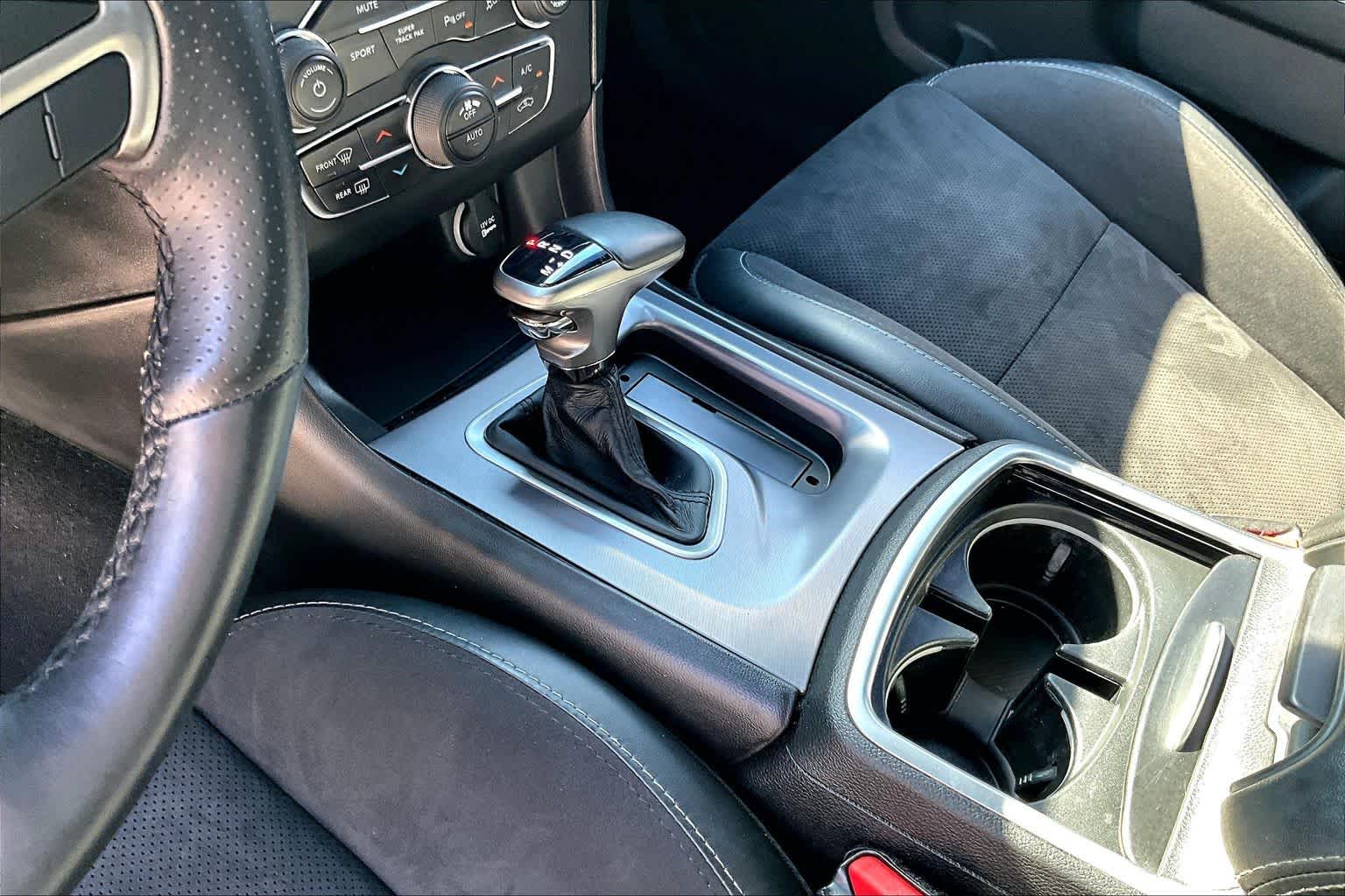 2019 Dodge Charger photo 15 of 33