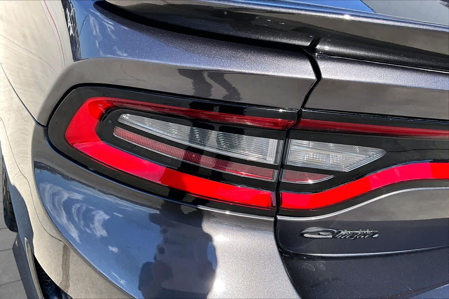 2019 Dodge Charger photo 27 of 33