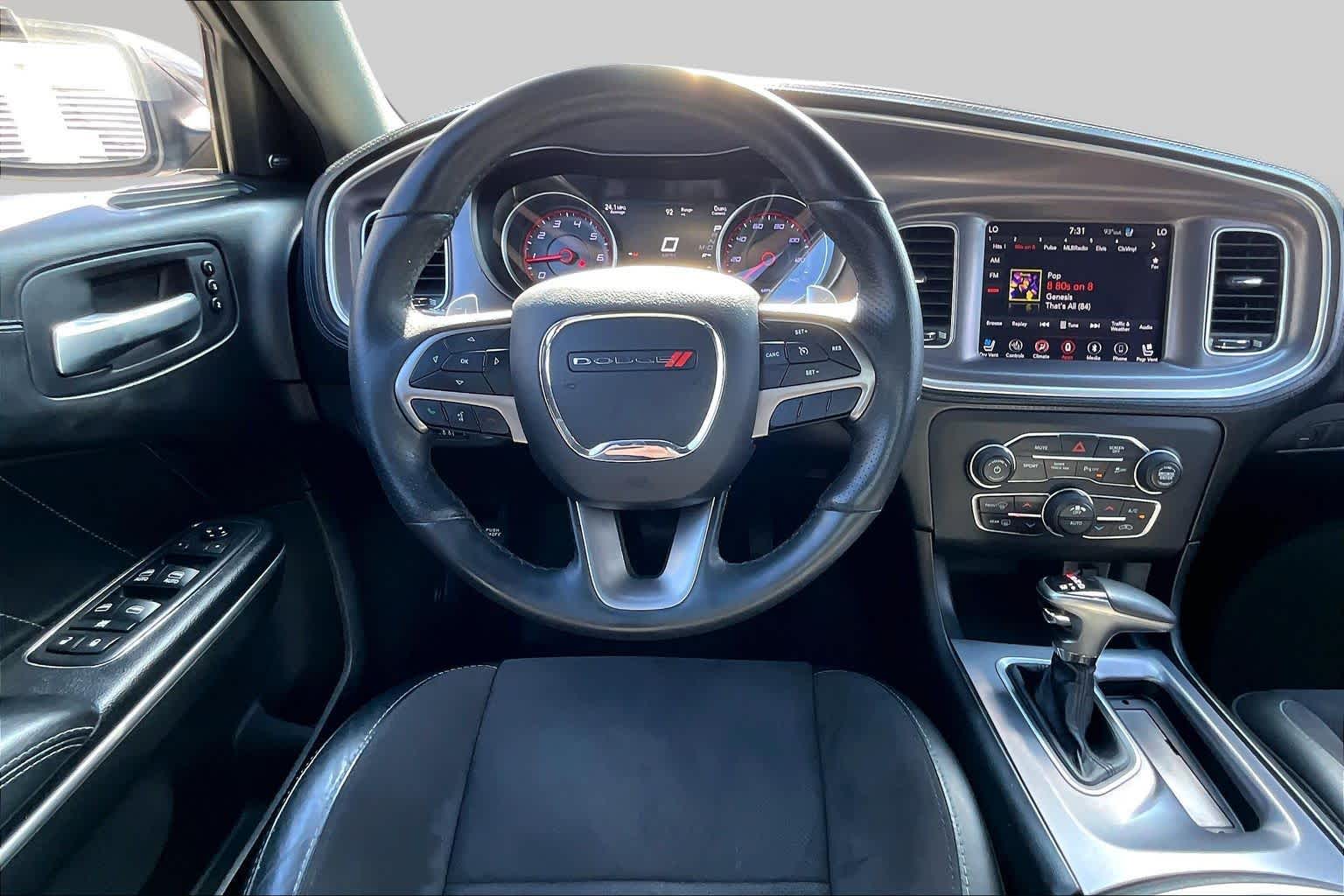2019 Dodge Charger photo 6 of 33