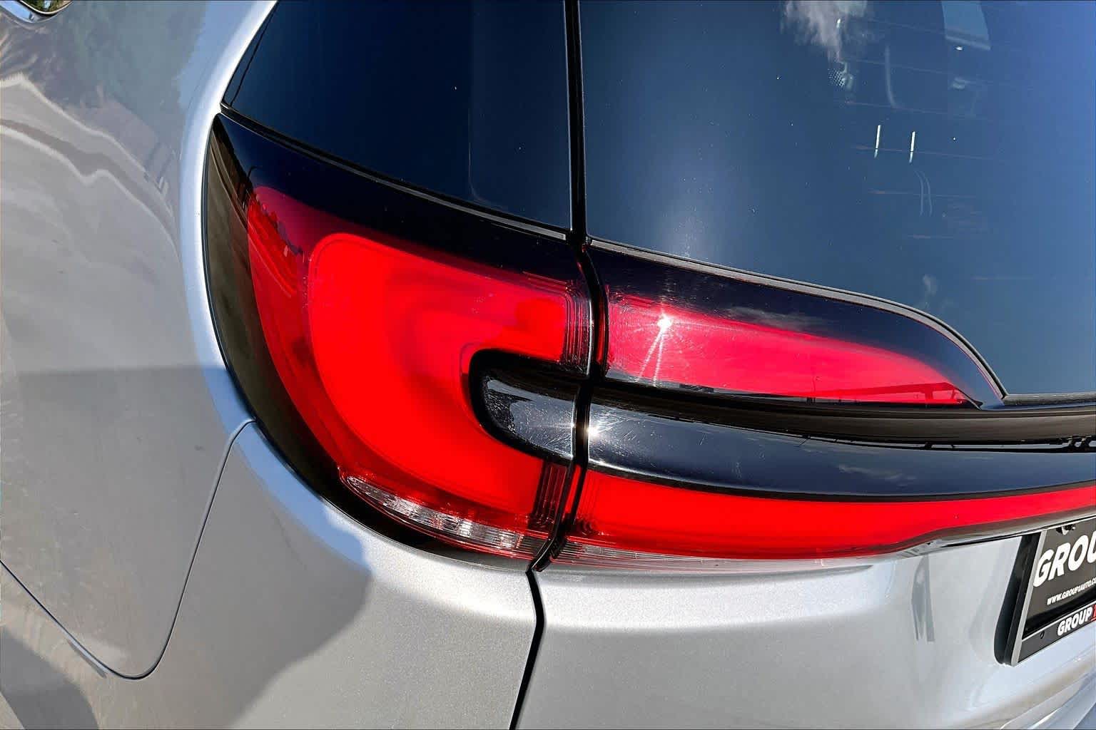 2024 Chrysler Pacifica photo 27 of 33