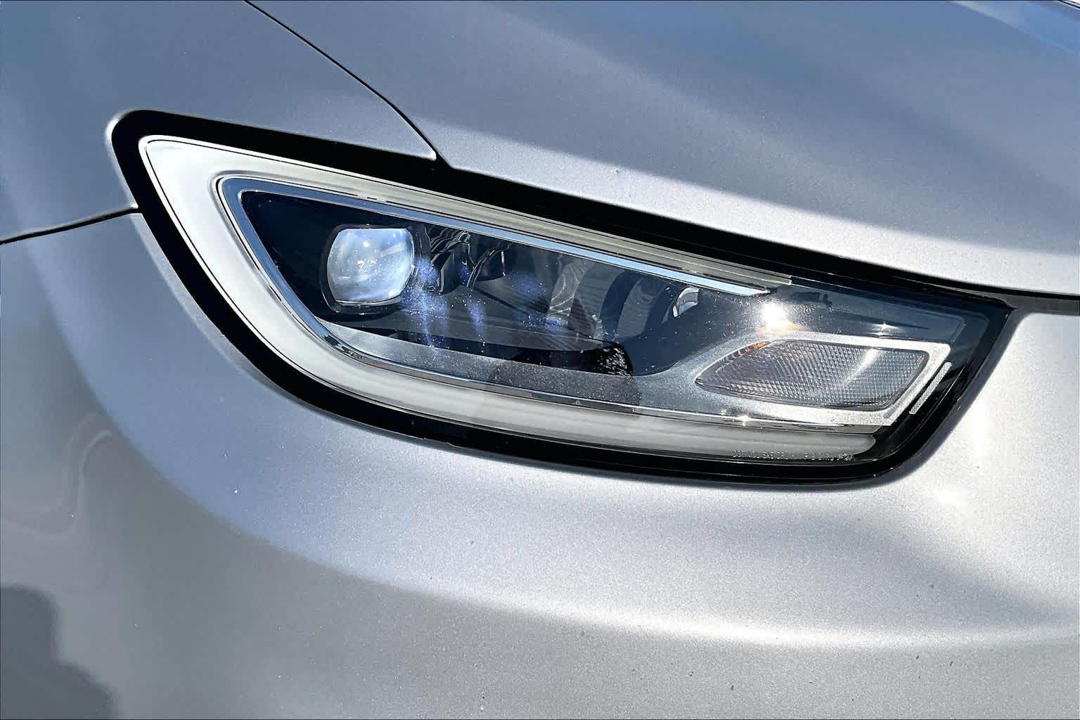 2024 Chrysler Pacifica photo 26 of 33