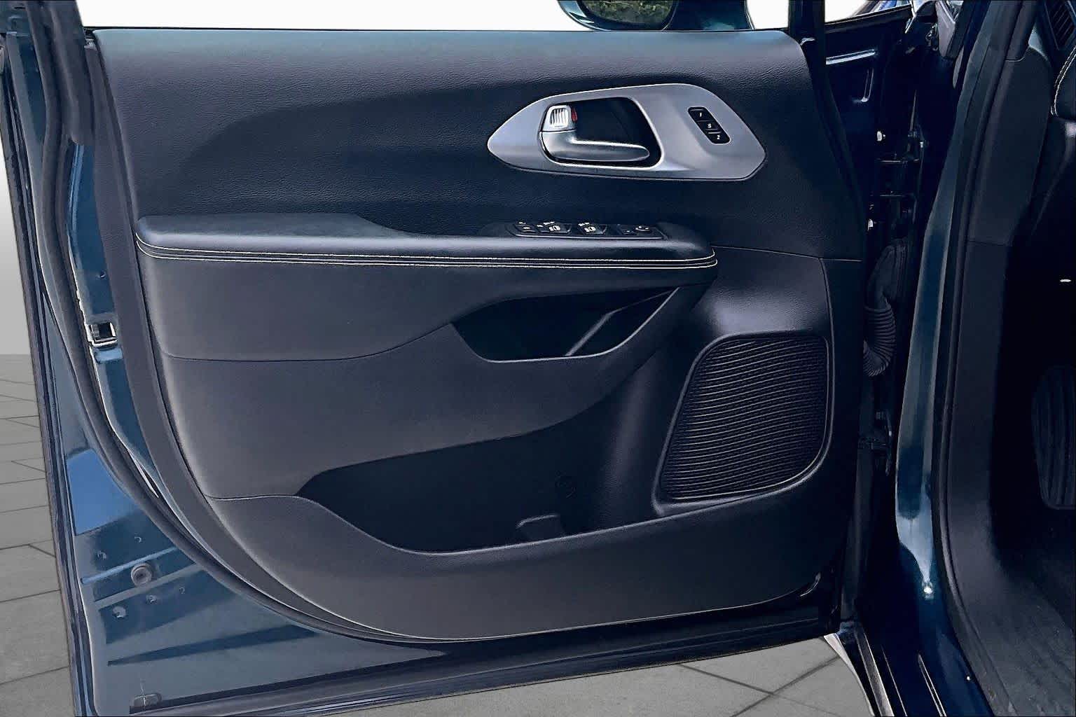 2021 Chrysler Pacifica Touring L Fathom Blue Pearlcoat at AutoNation Chevrolet Gulf Fwy