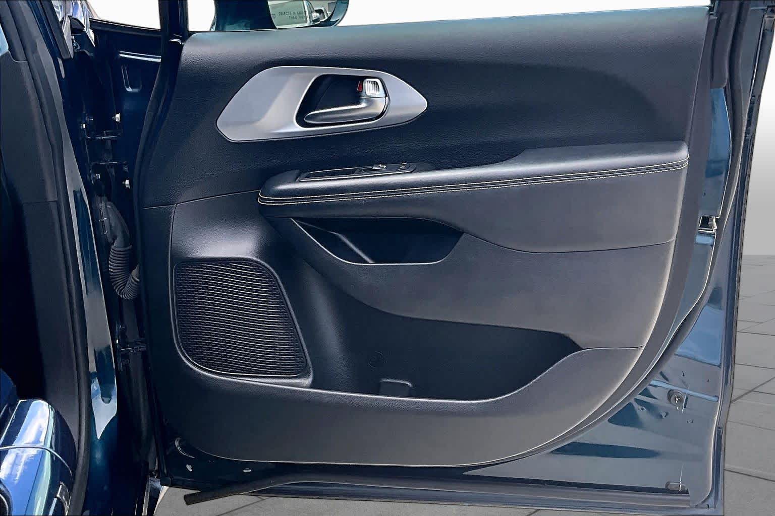 2021 Chrysler Pacifica Touring L Fathom Blue Pearlcoat at AutoNation Chevrolet Gulf Fwy