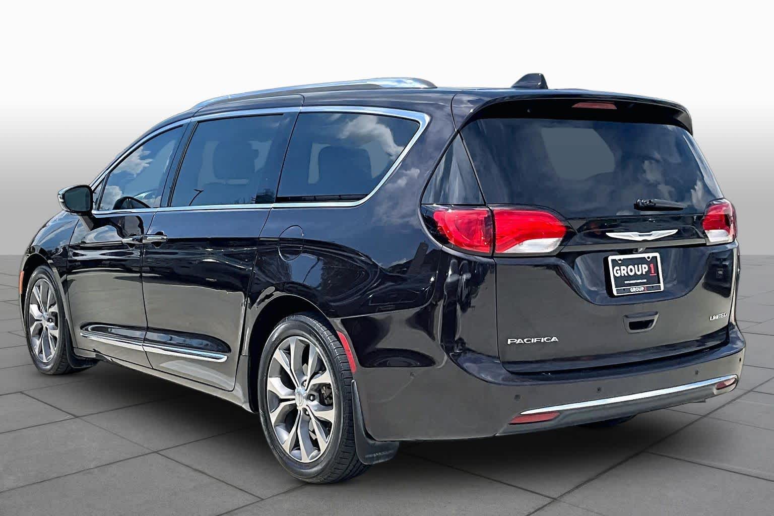2017 Chrysler Pacifica Limited Dark Cordovan Pearlcoat at AutoNation USA Katy
