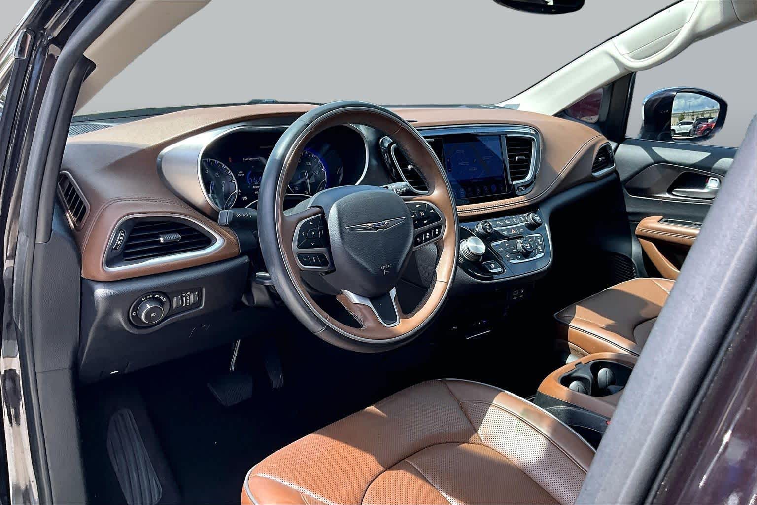 2017 Chrysler Pacifica Limited Dark Cordovan Pearlcoat at AutoNation USA Katy