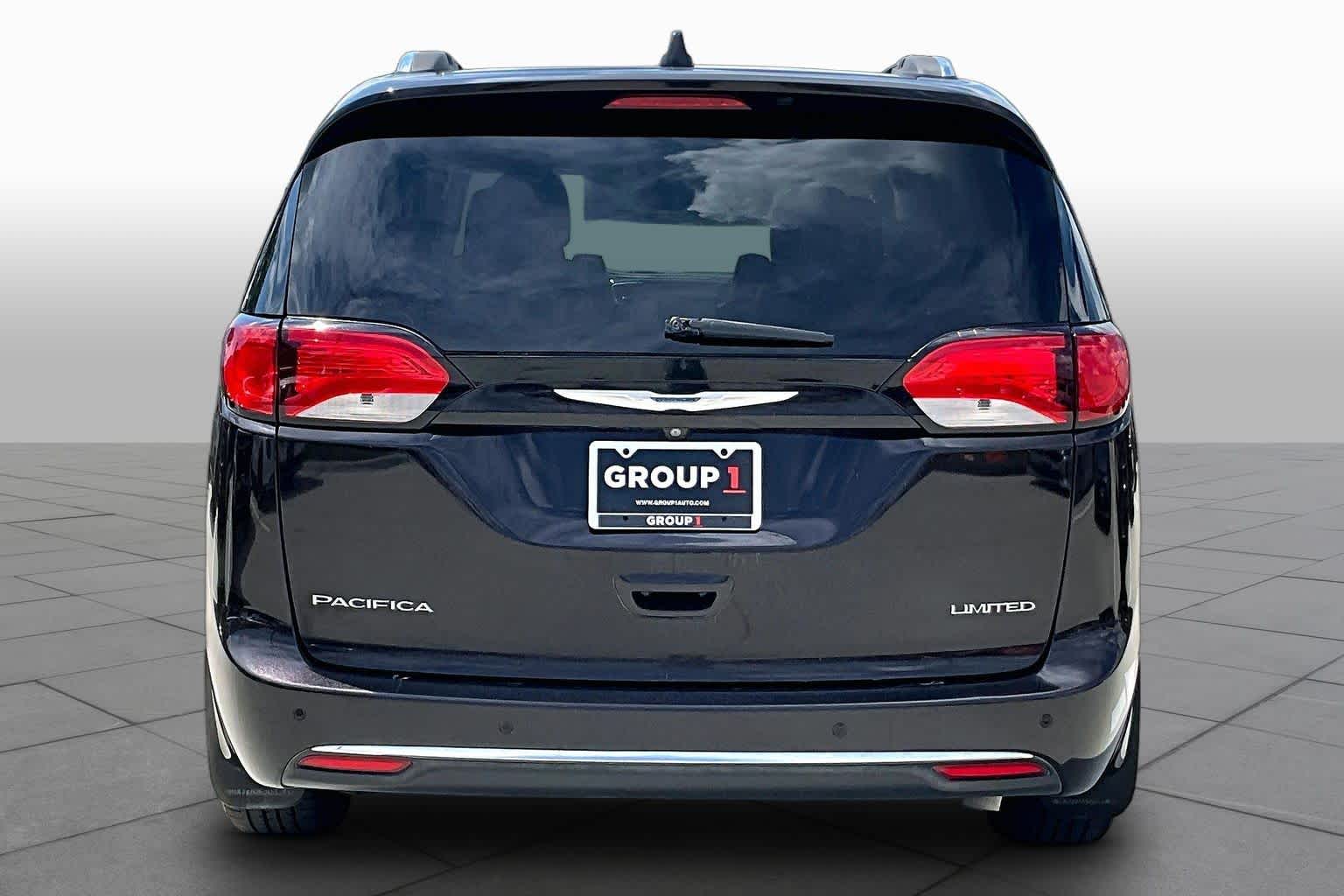2017 Chrysler Pacifica Limited Dark Cordovan Pearlcoat at AutoNation USA Katy