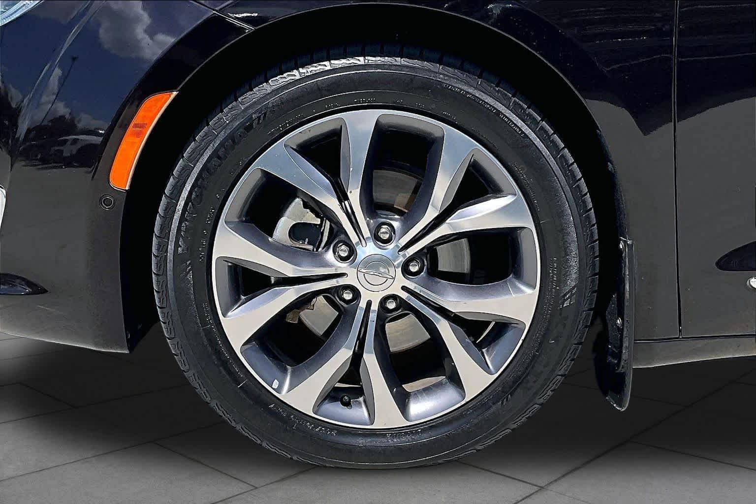 2017 Chrysler Pacifica Limited Dark Cordovan Pearlcoat at AutoNation USA Katy