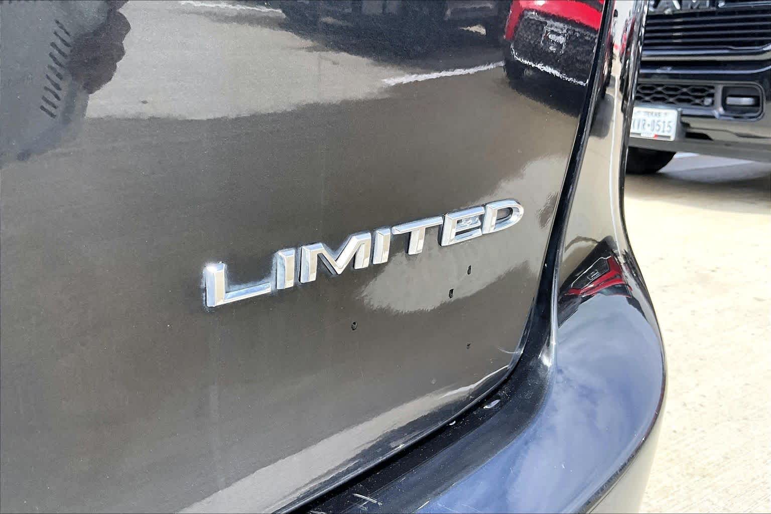 2023 Chrysler Pacifica Limited - 9