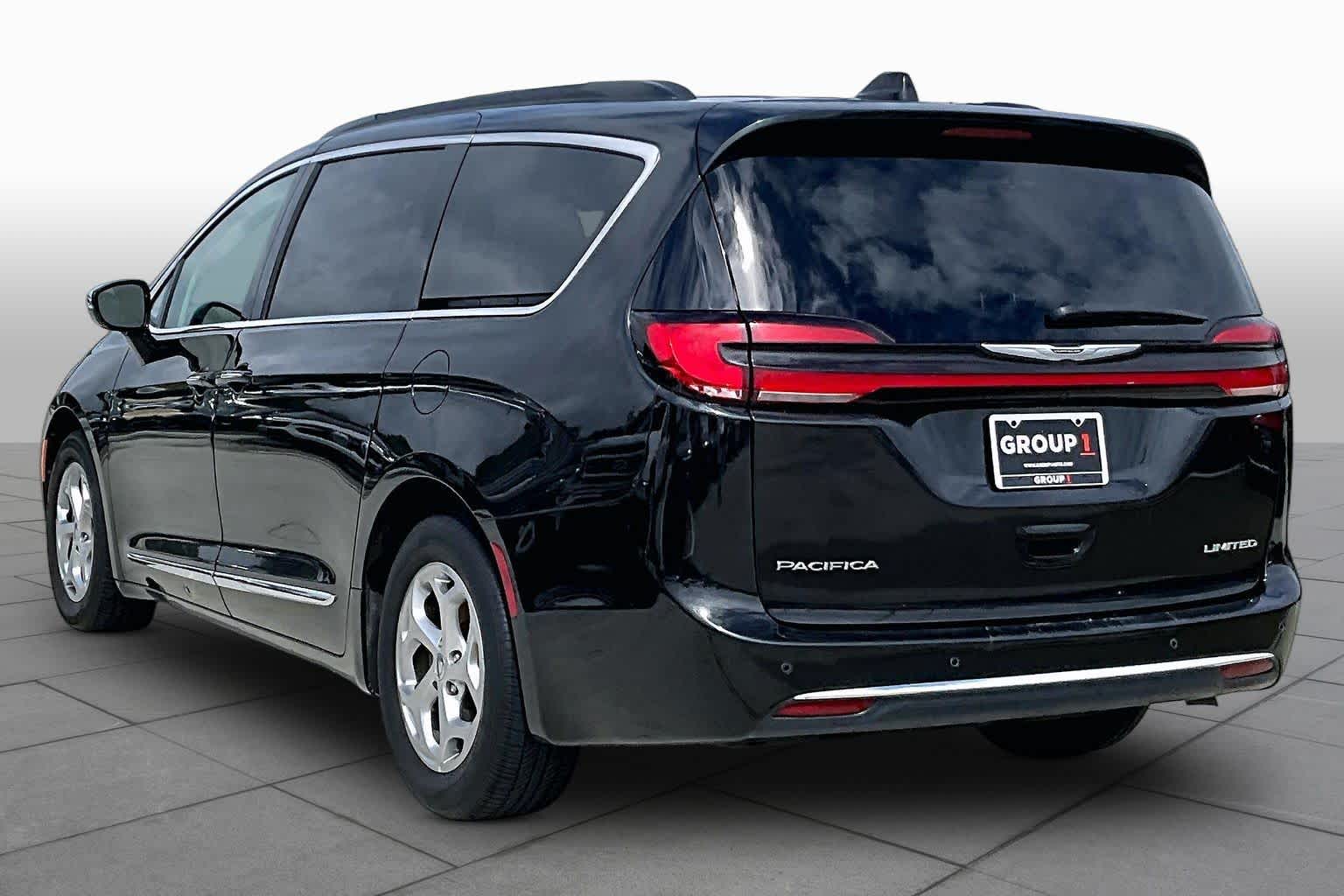 2023 Chrysler Pacifica Limited - 11
