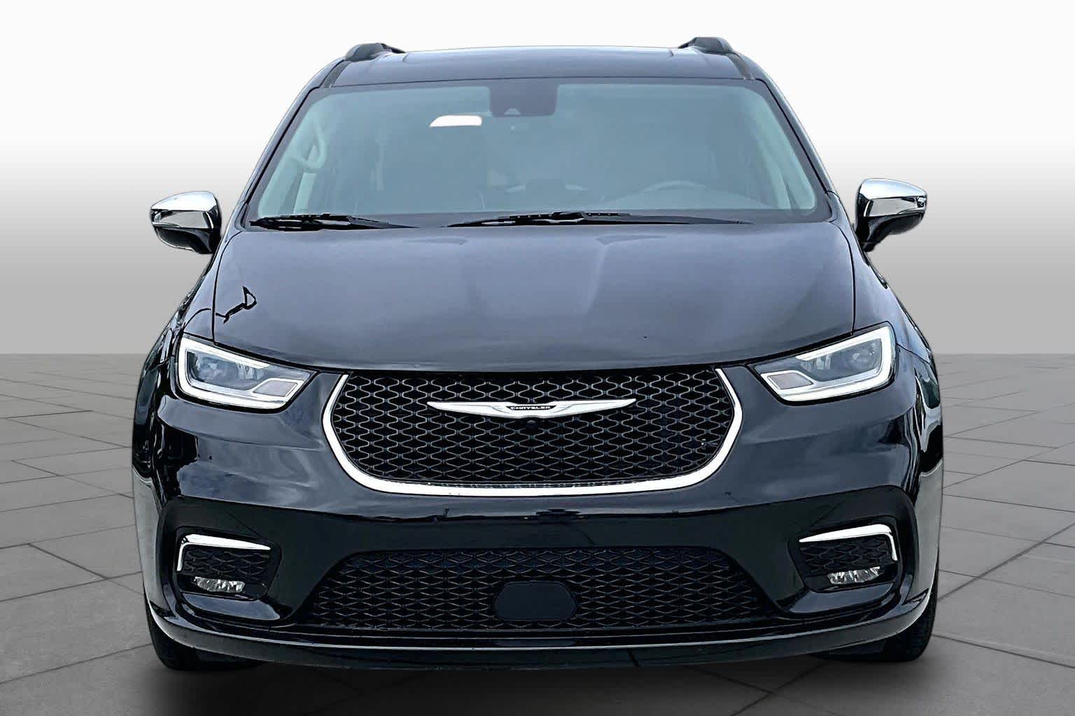 2023 Chrysler Pacifica Limited - 3