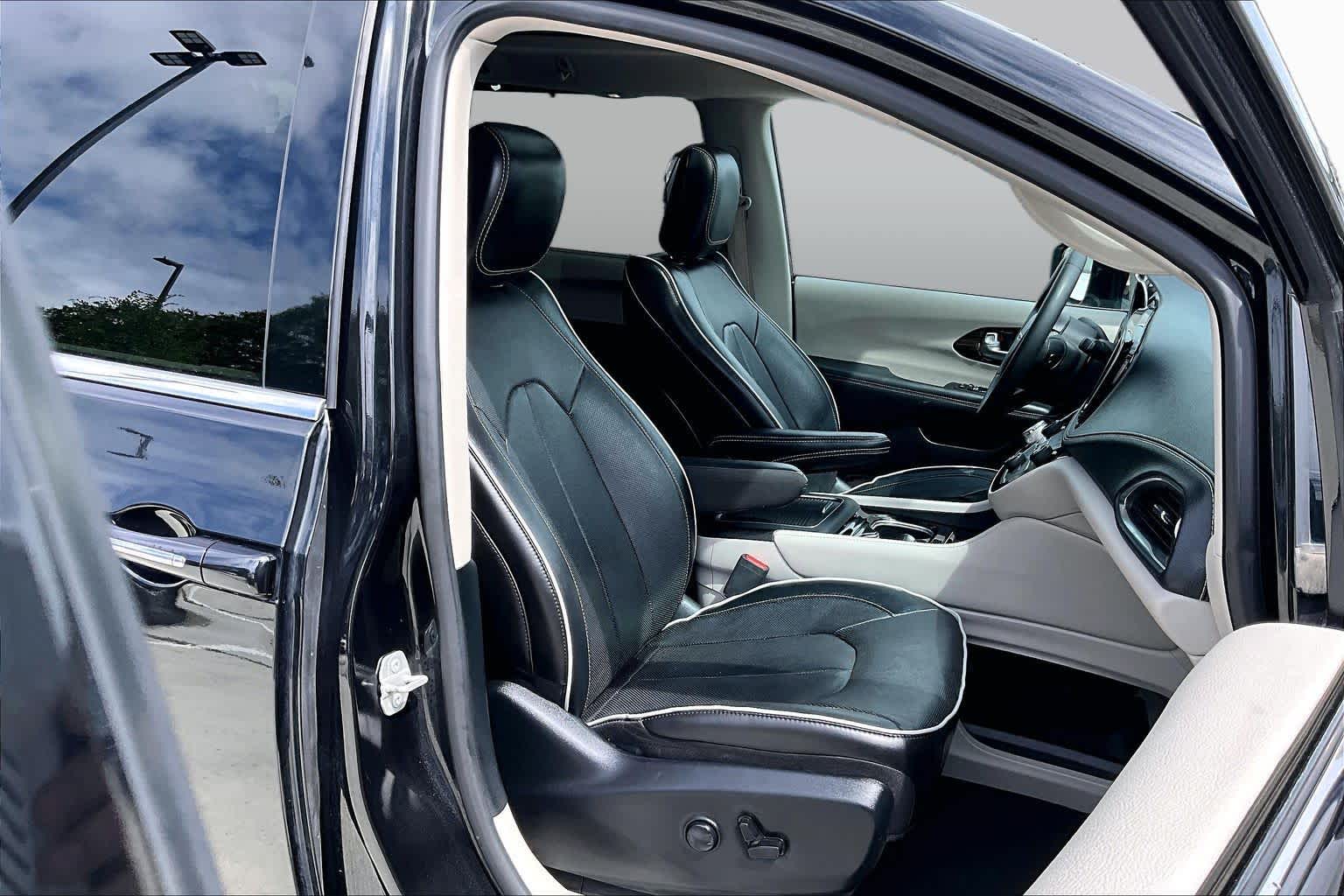 2023 Chrysler Pacifica Limited - 8