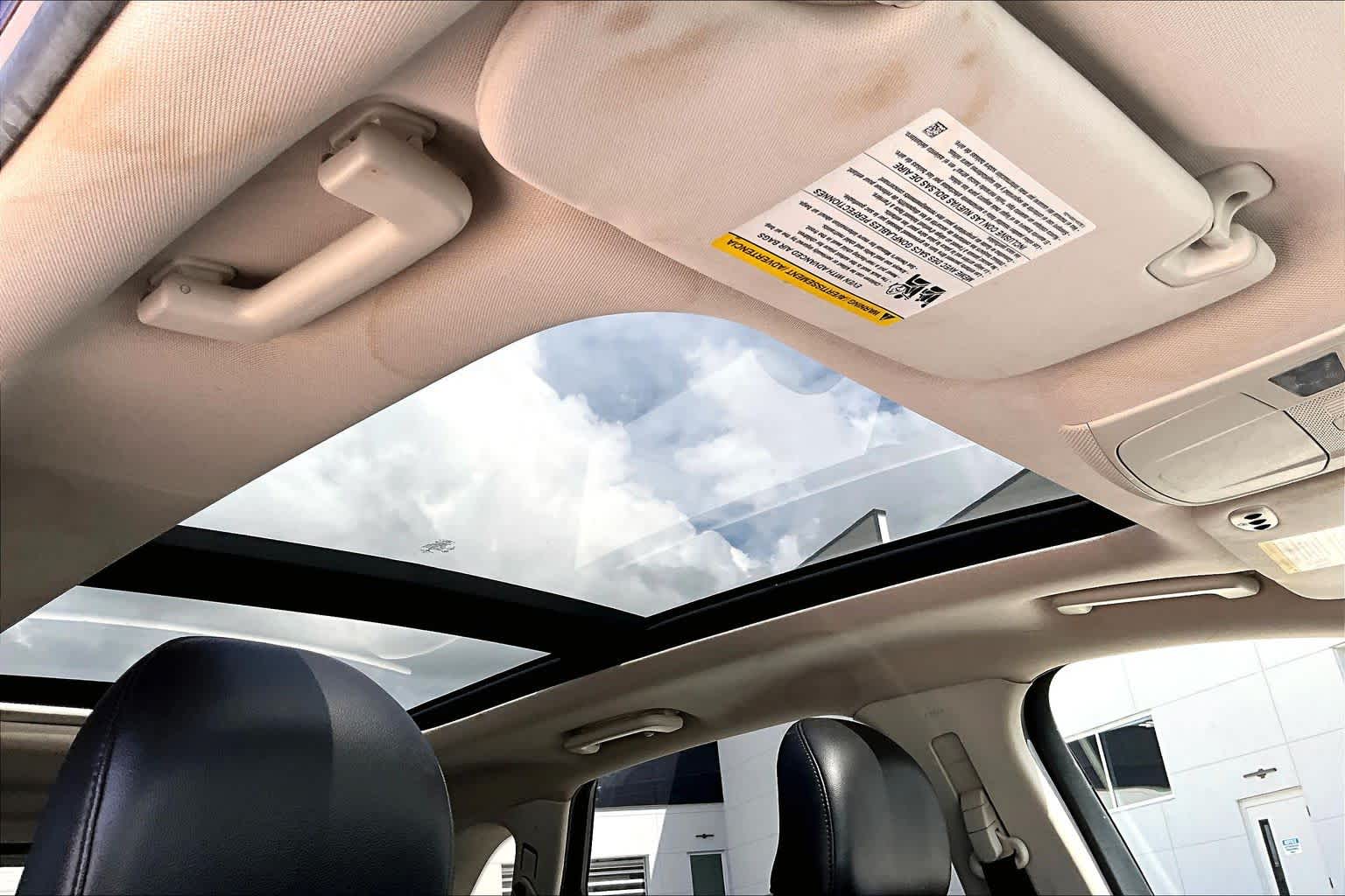 2018 Ford Edge photo 12 of 32