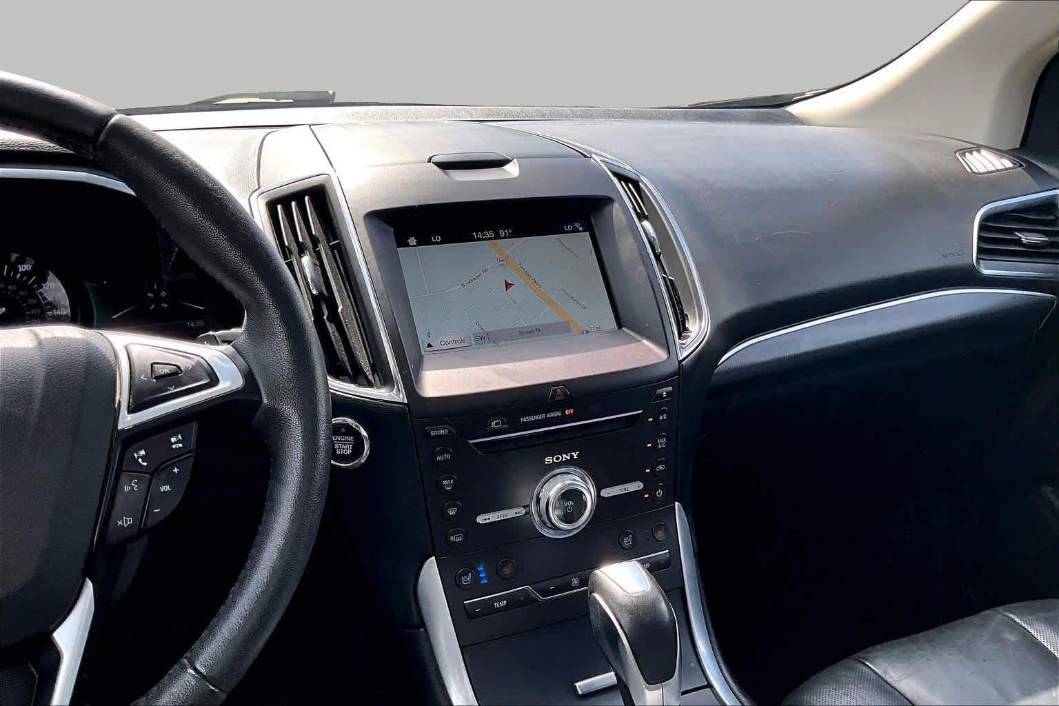 2018 Ford Edge photo 7 of 32
