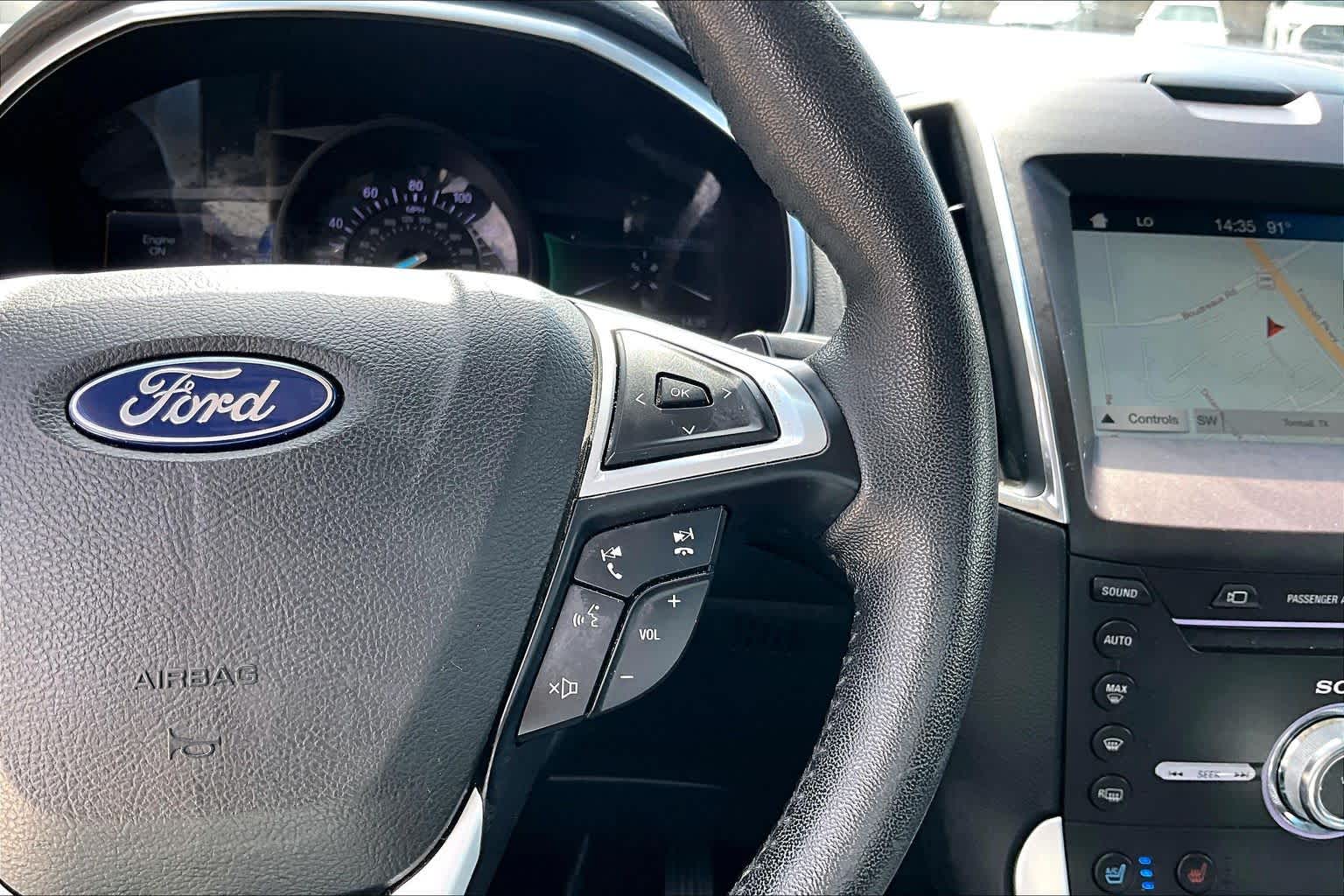 2018 Ford Edge photo 22 of 32