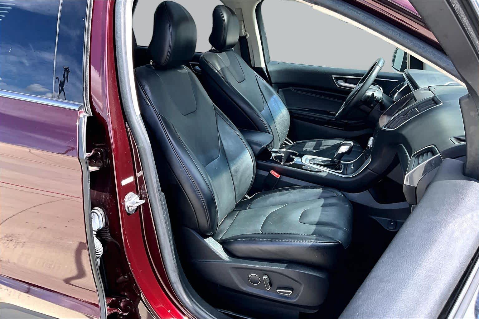 2018 Ford Edge photo 9 of 32