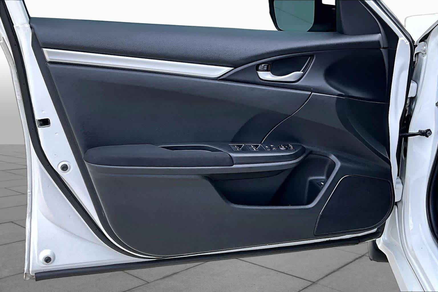 2019 Honda Civic Sedan photo 20 of 30