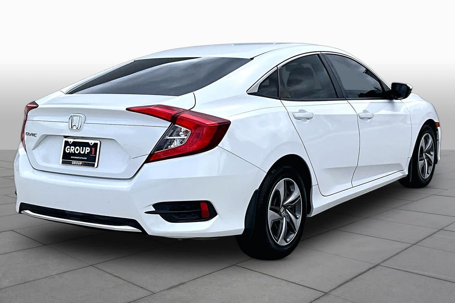 2019 Honda Civic Sedan photo 12 of 30