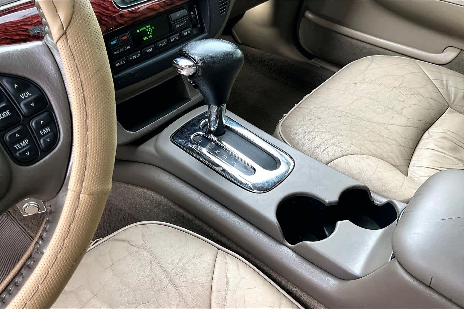 2002 Mercury Grand Marquis photo 14 of 31