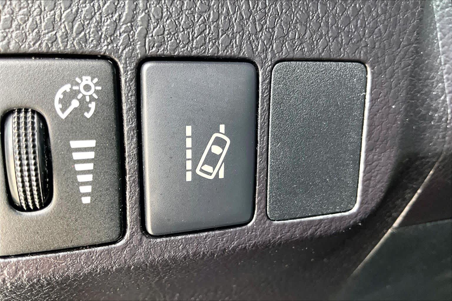 2018 Toyota RAV4 LE Black at AutoNation USA Katy