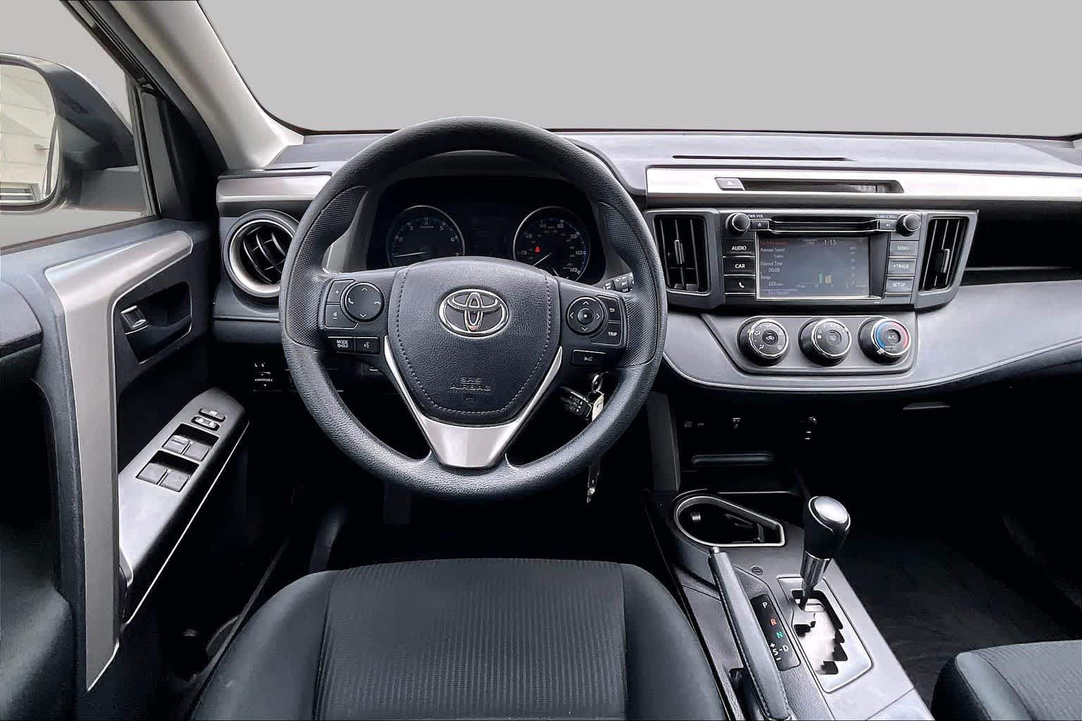 2018 Toyota RAV4 LE - 5