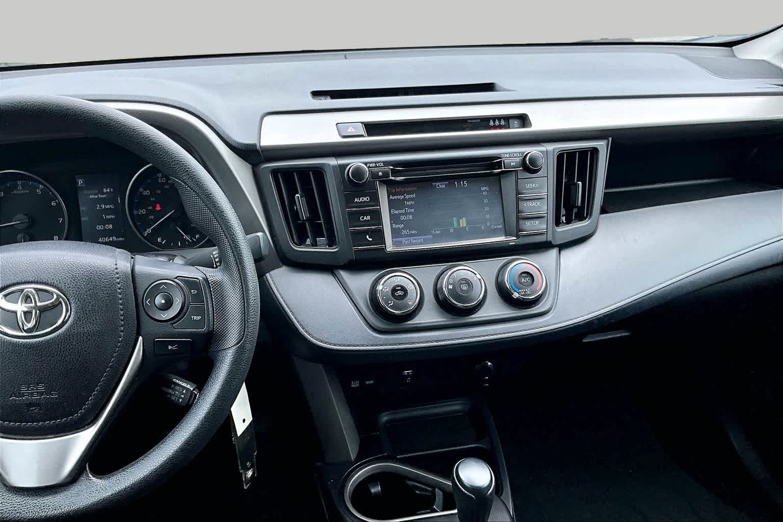 2018 Toyota RAV4 LE - 6