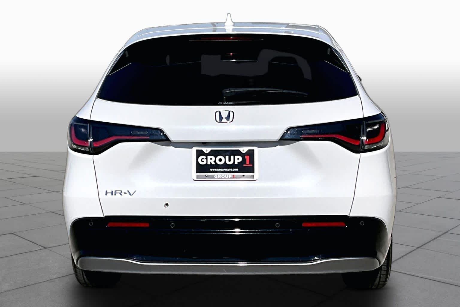 2024 Honda HR-V photo 5 of 31