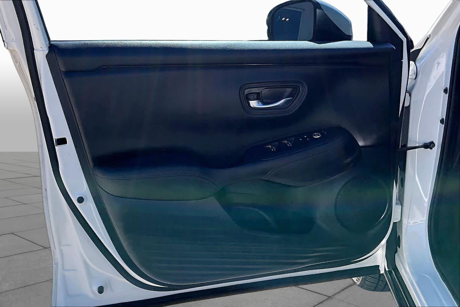 2024 Honda HR-V photo 19 of 31