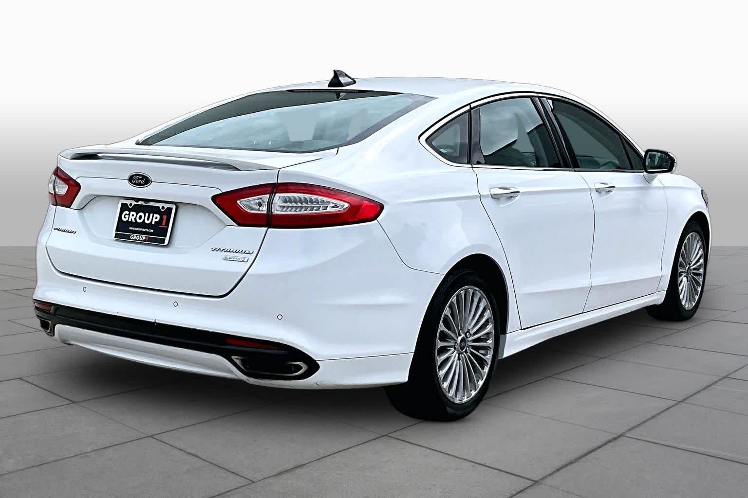 2016 Ford Fusion photo 11 of 31