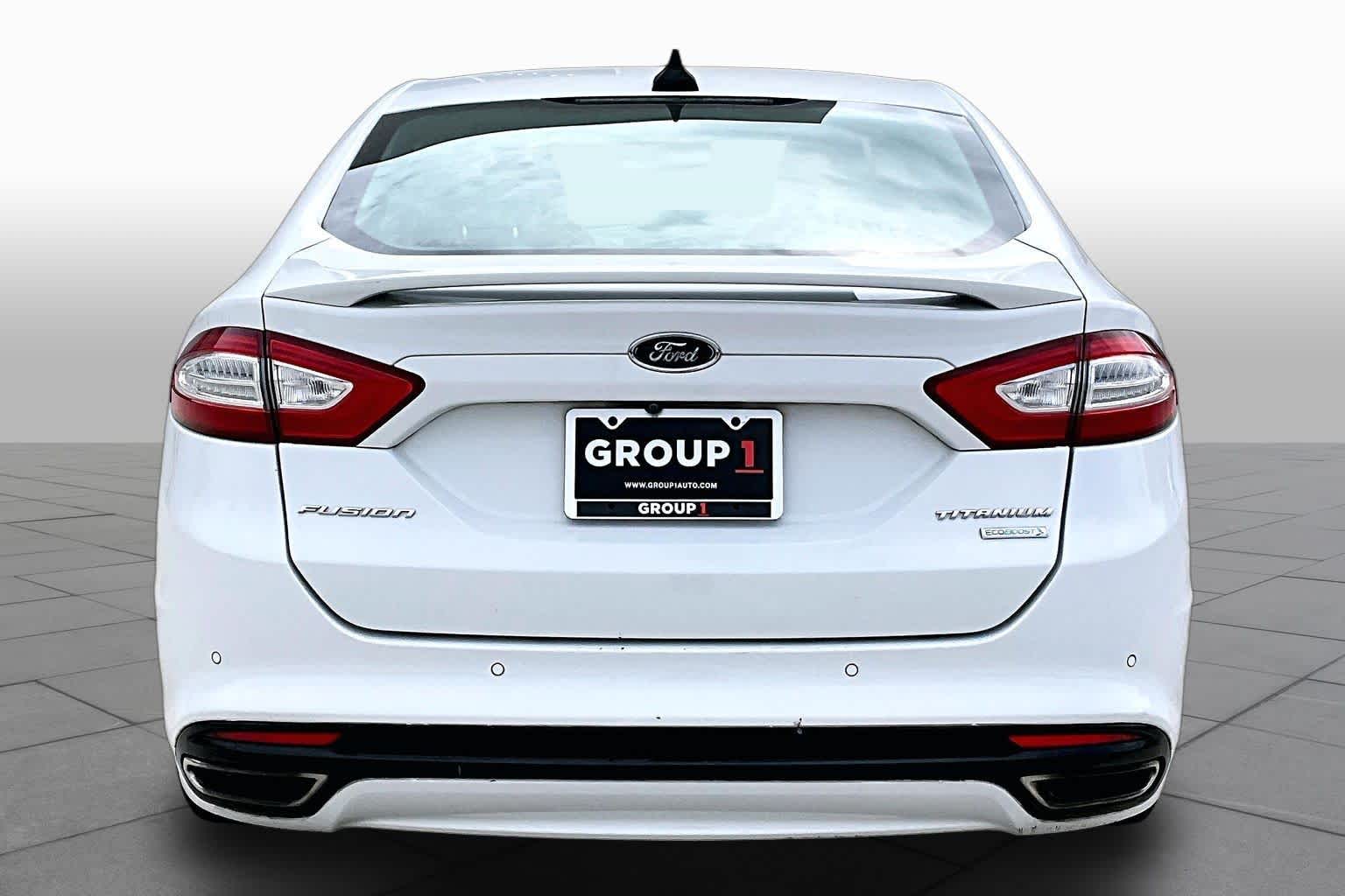 2016 Ford Fusion photo 5 of 31