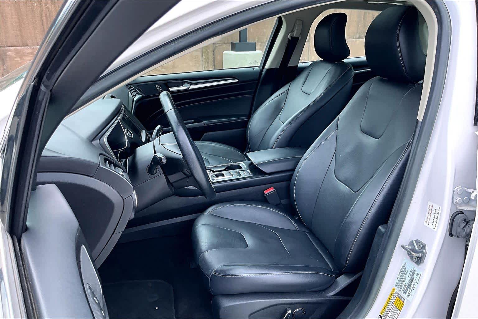 2019 Ford Fusion Hybrid Titanium - 7