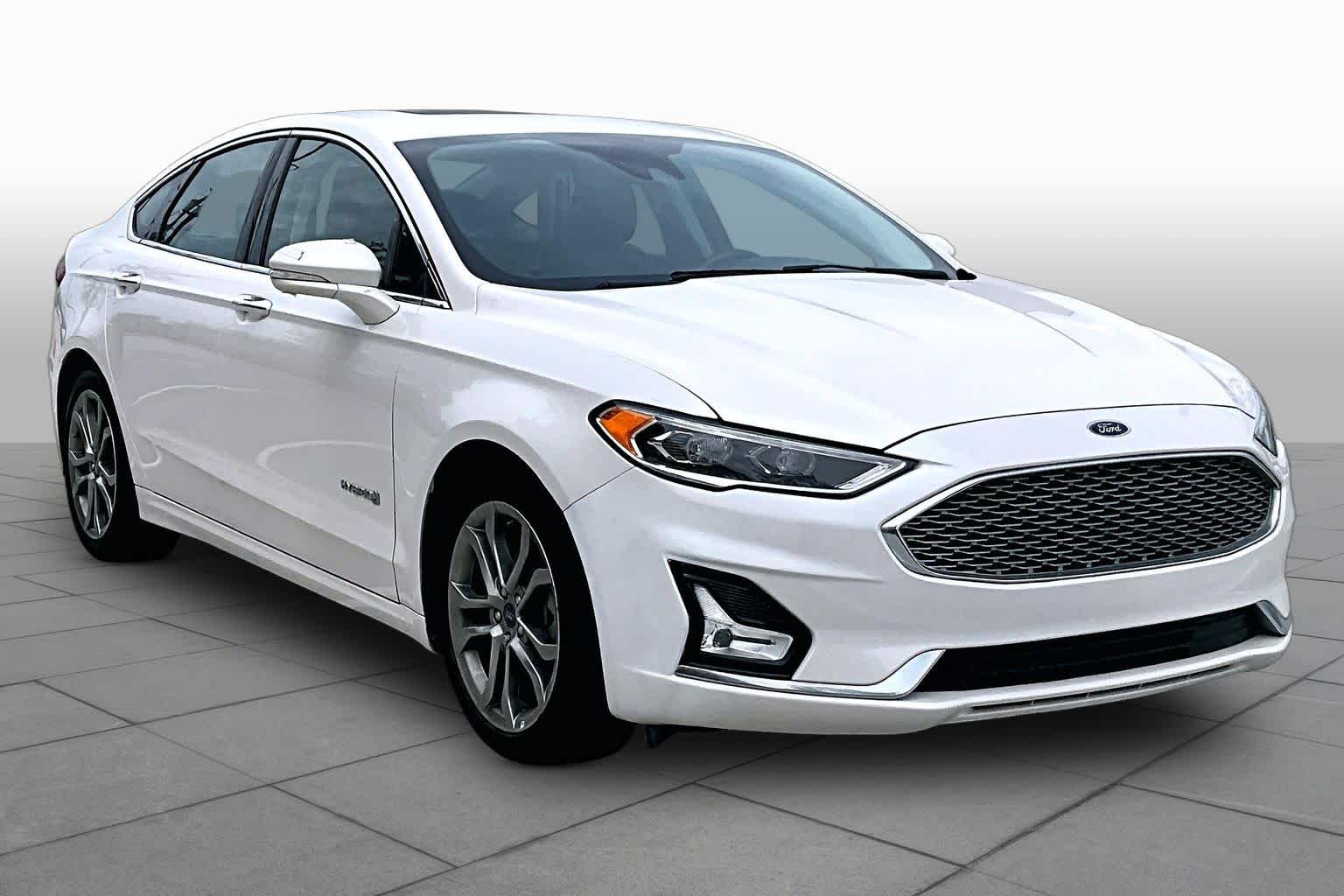 2019 Ford Fusion Hybrid Titanium - 2