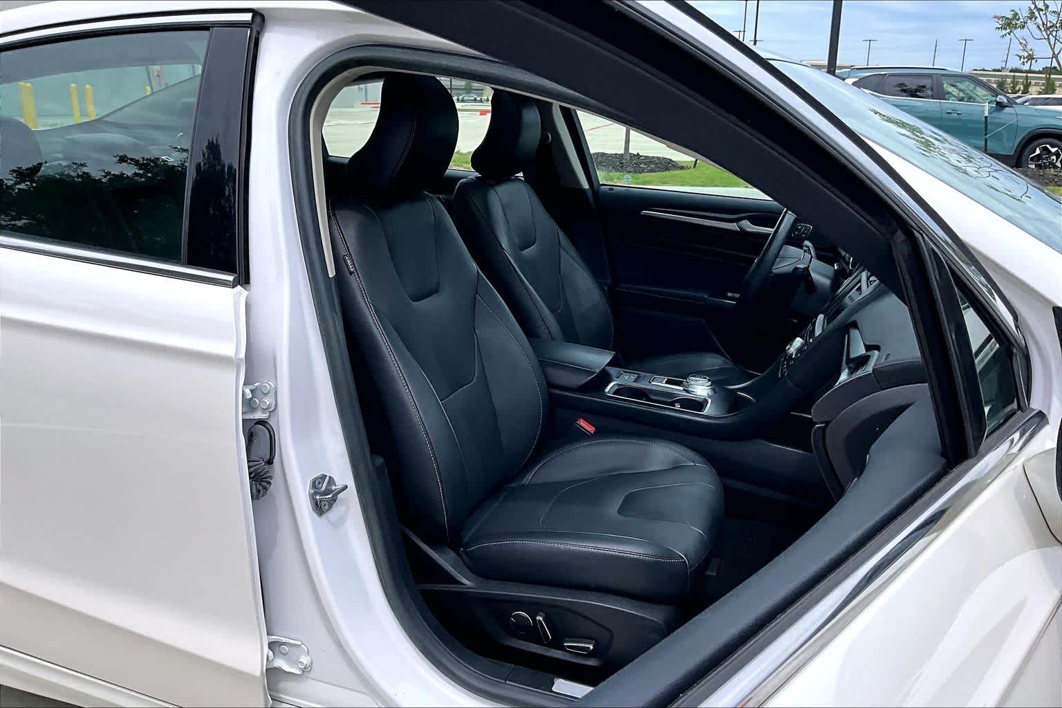 2019 Ford Fusion Hybrid Titanium - 8