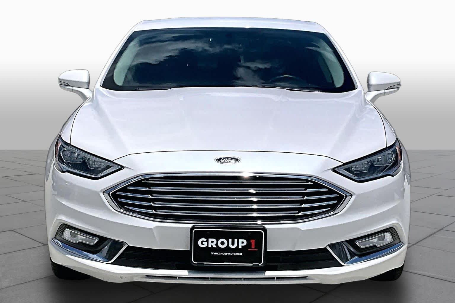 2017 Ford Fusion Energi Titanium - 3
