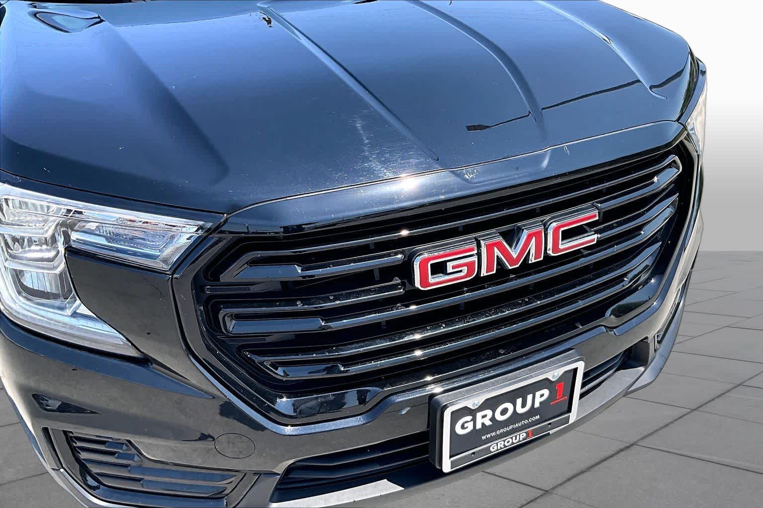 2024 GMC Terrain photo 30 of 37