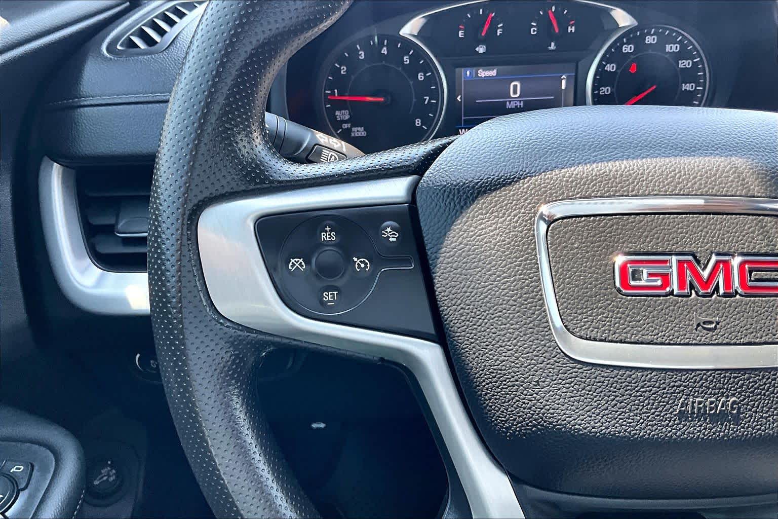 2024 GMC Terrain photo 24 of 37