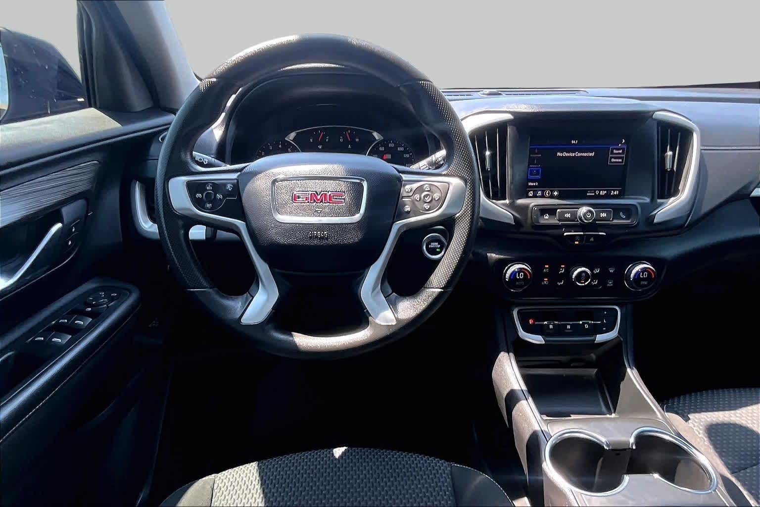 2024 GMC Terrain photo 6 of 37