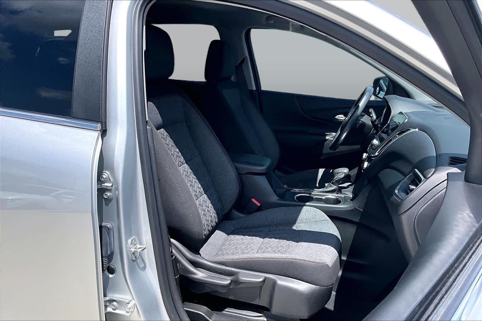 2022 Chevrolet Equinox LT Silver Ice Metallic at HGreg Houston