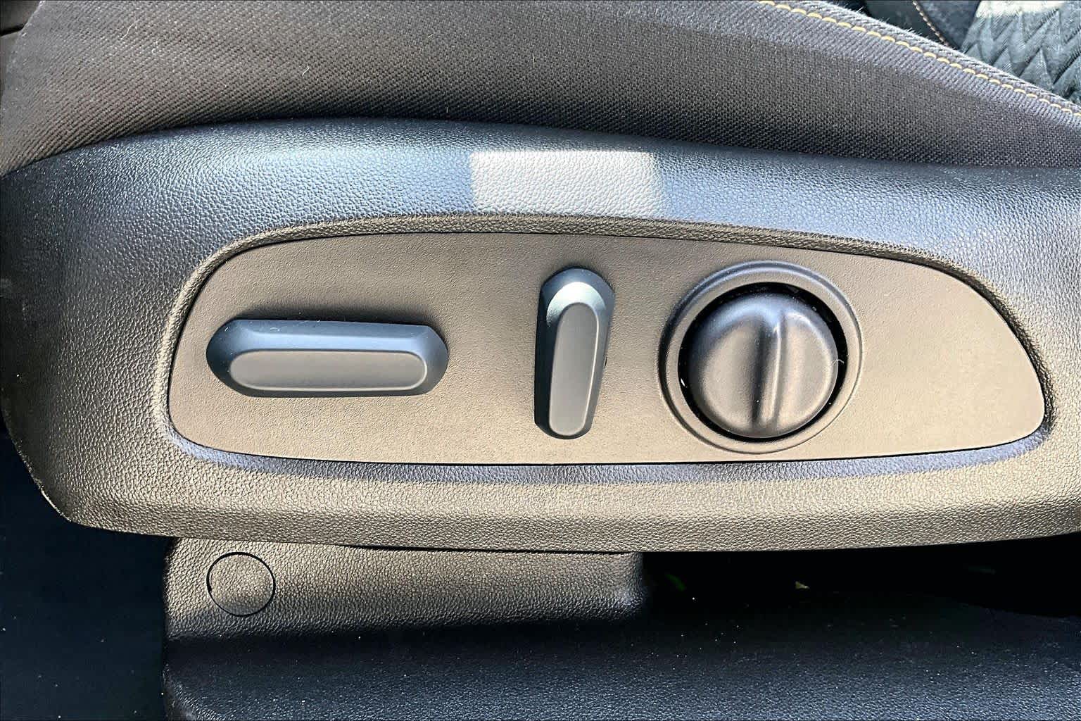 2022 Chevrolet Equinox LT Silver Ice Metallic at HGreg Houston