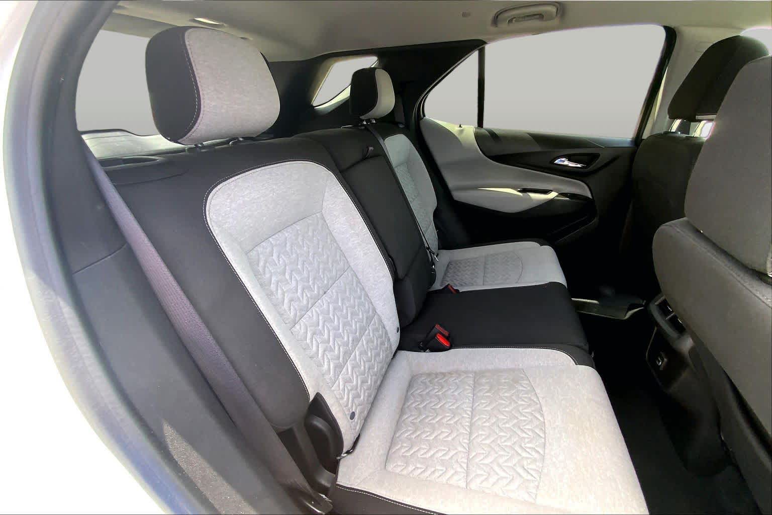 2023 Chevrolet Equinox photo 36 of 62