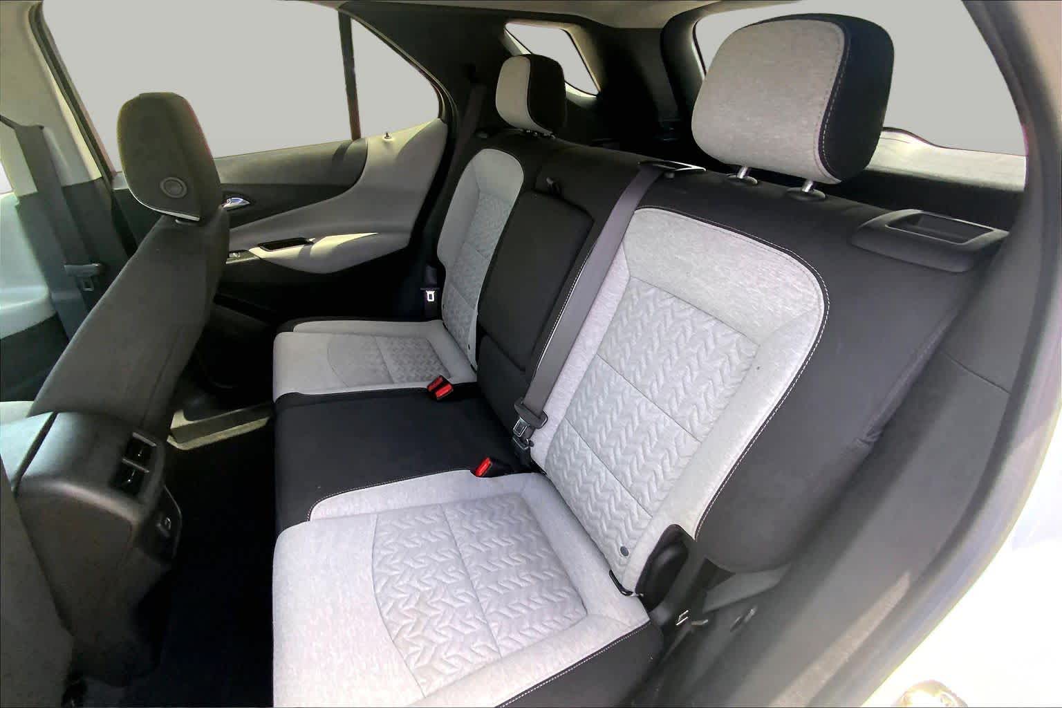 2023 Chevrolet Equinox photo 38 of 62